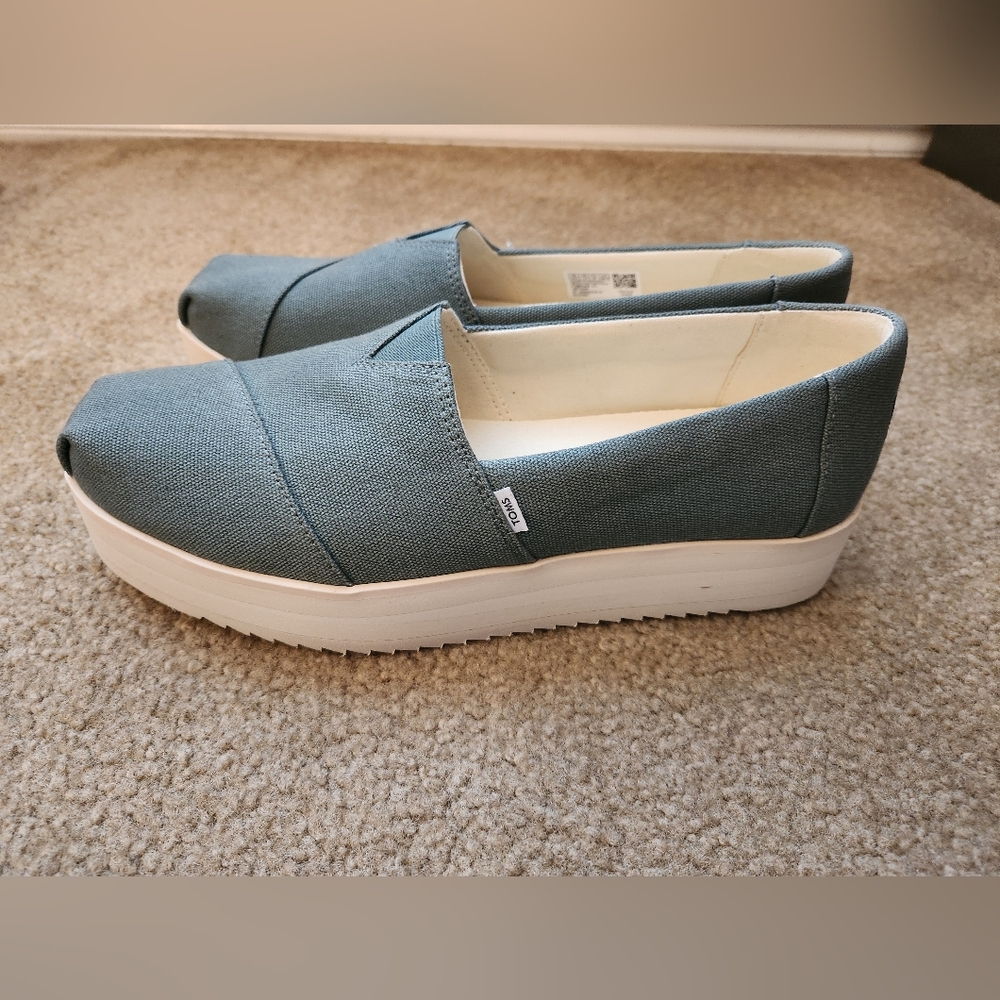 Tom's Midform Espadrille